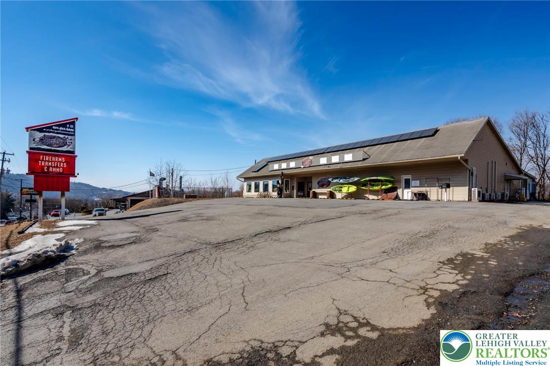 400 Interchange Road Property Photo 2