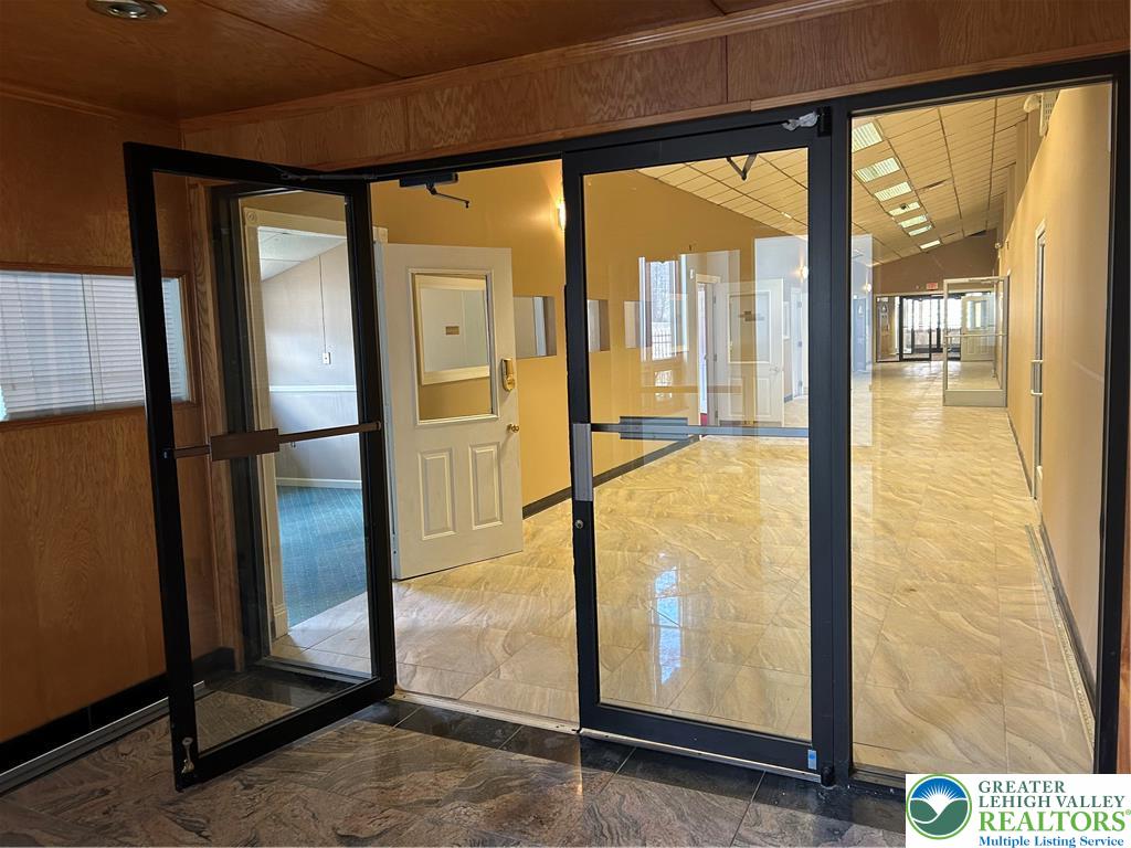 1110 Carriage Lane Property Photo 10