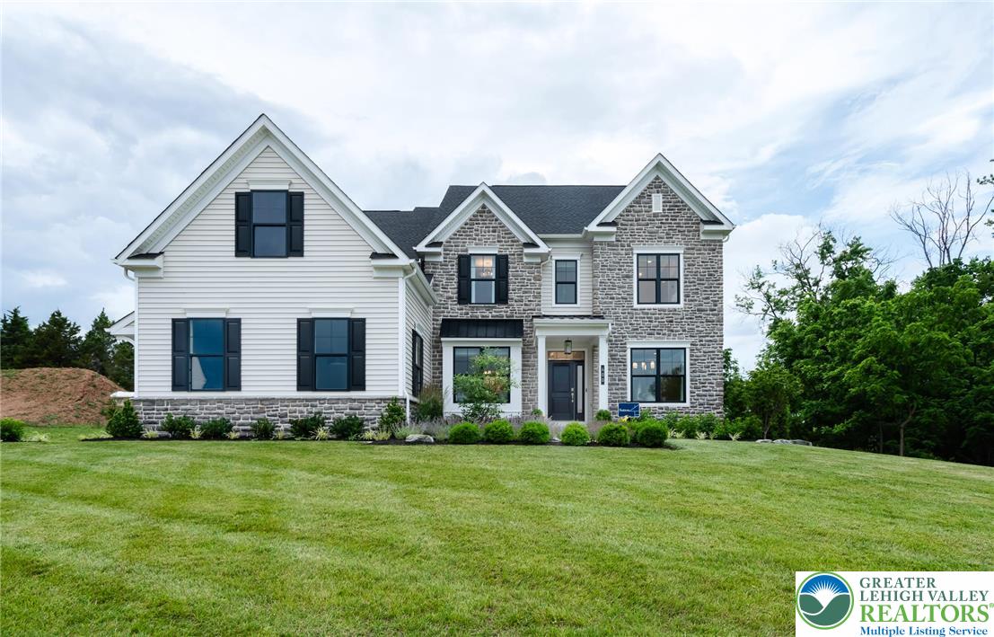 5401 Red Oak Drive