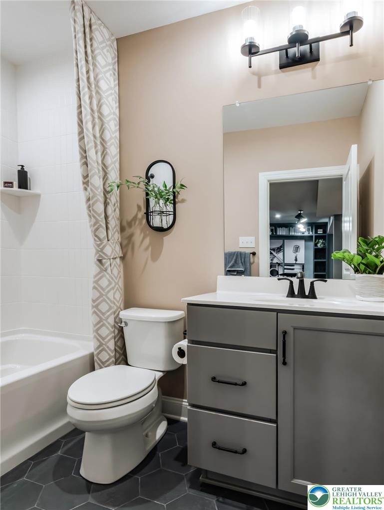 5401 Red Oak Drive Property Photo 27