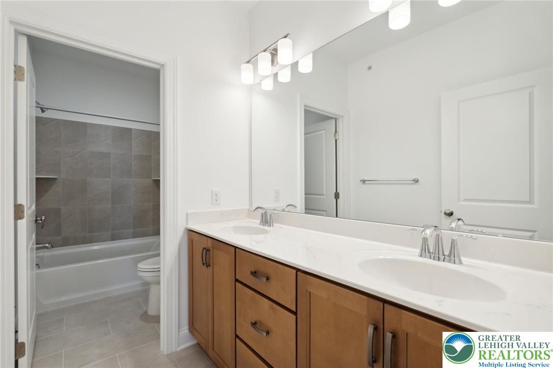 5397 Red Oak Drive Property Photo 10