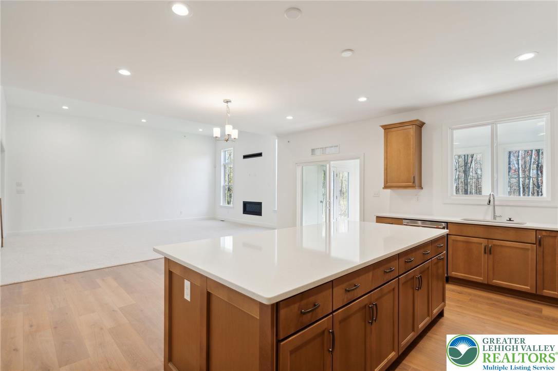 5397 Red Oak Drive Property Photo 15