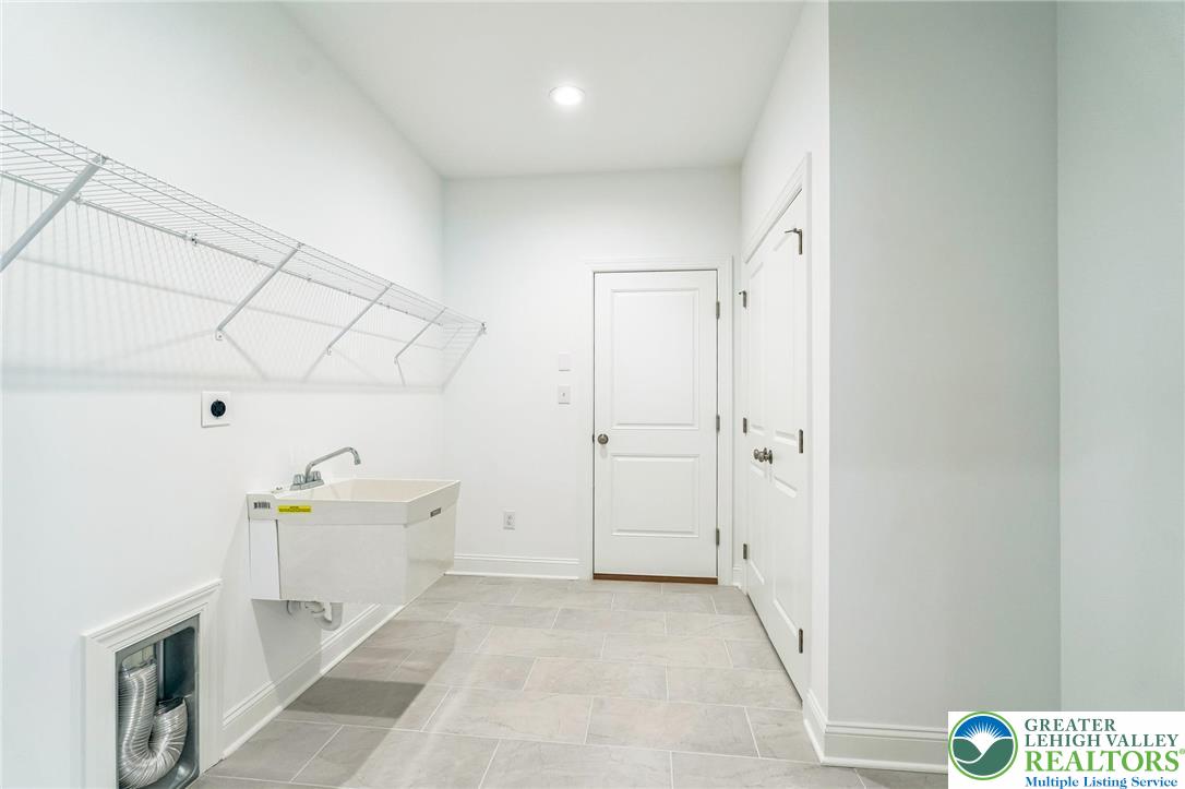 5397 Red Oak Drive Property Photo 22