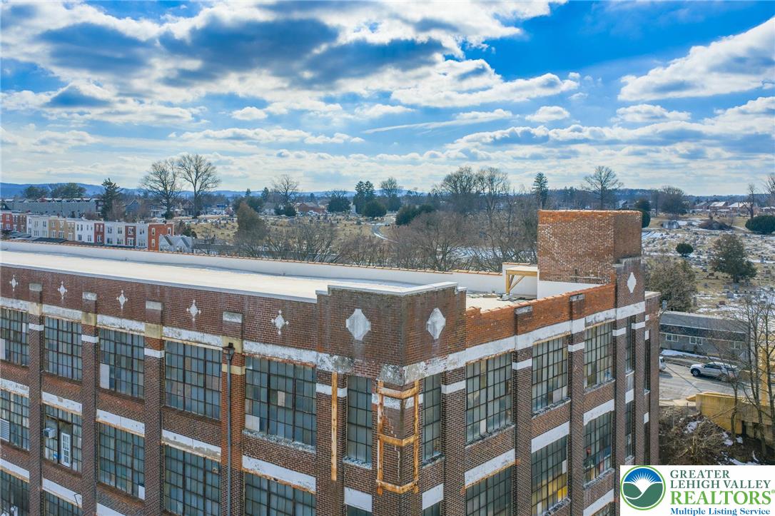 747 Pittston Street Property Photo 10