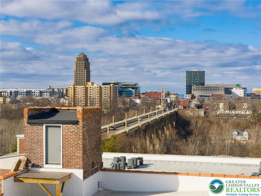 747 Pittston Street Property Photo 14