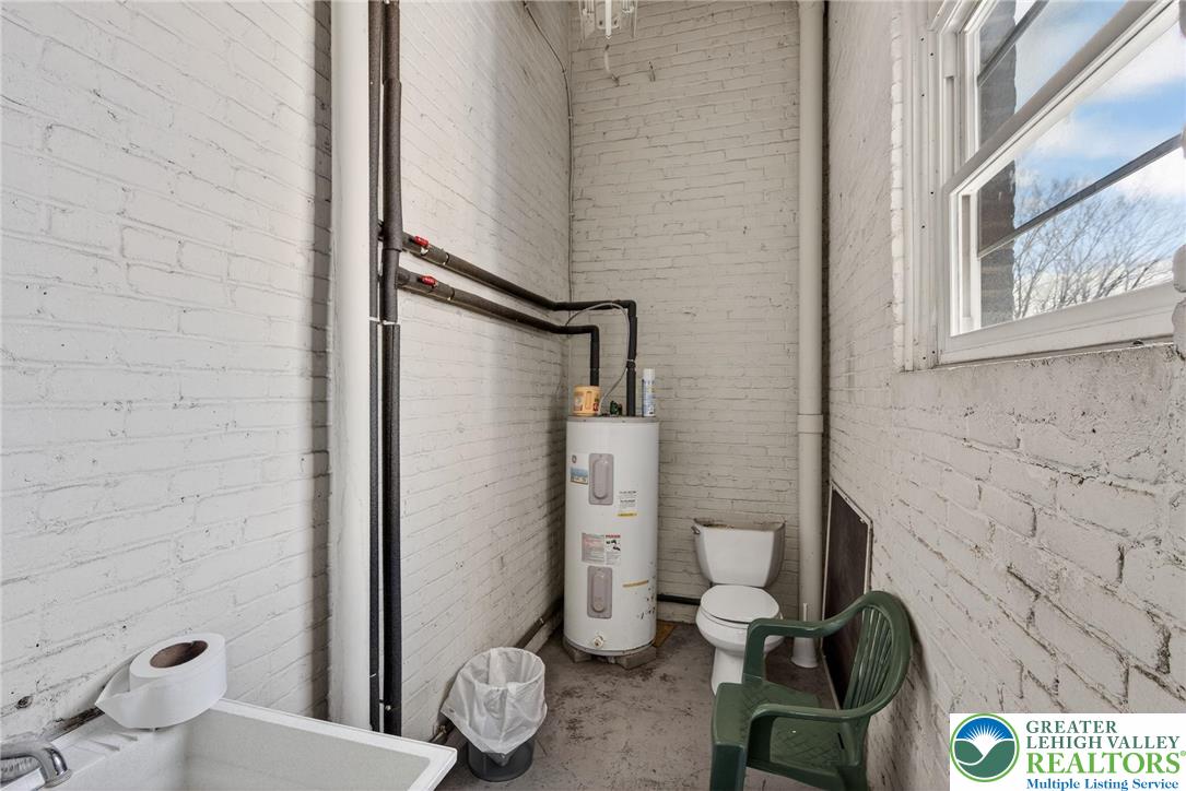 747 Pittston Street Property Photo 23