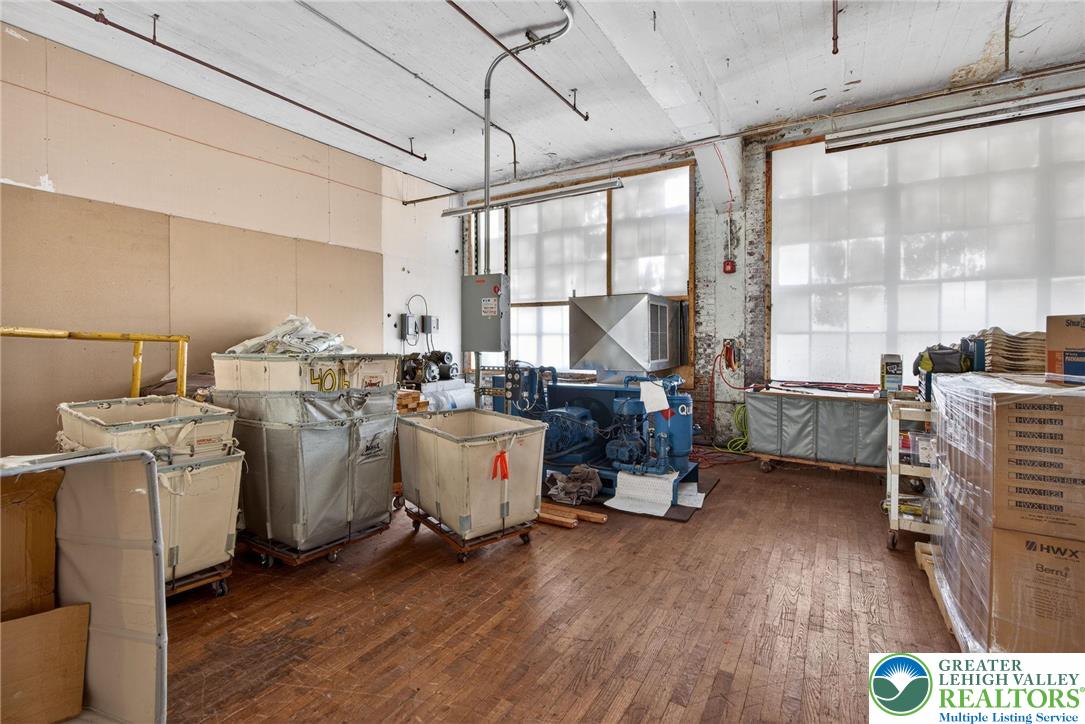 747 Pittston Street Property Photo 28