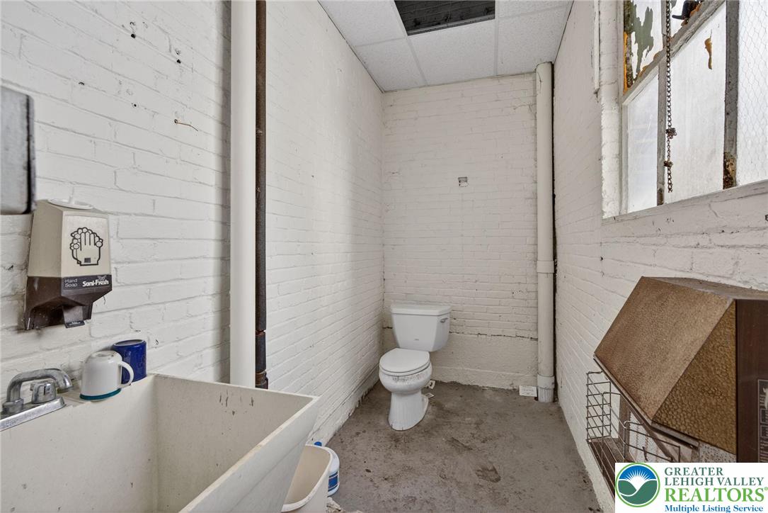 747 Pittston Street Property Photo 55