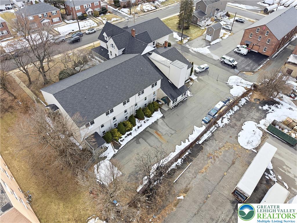 659 Broad Street Property Photo 3