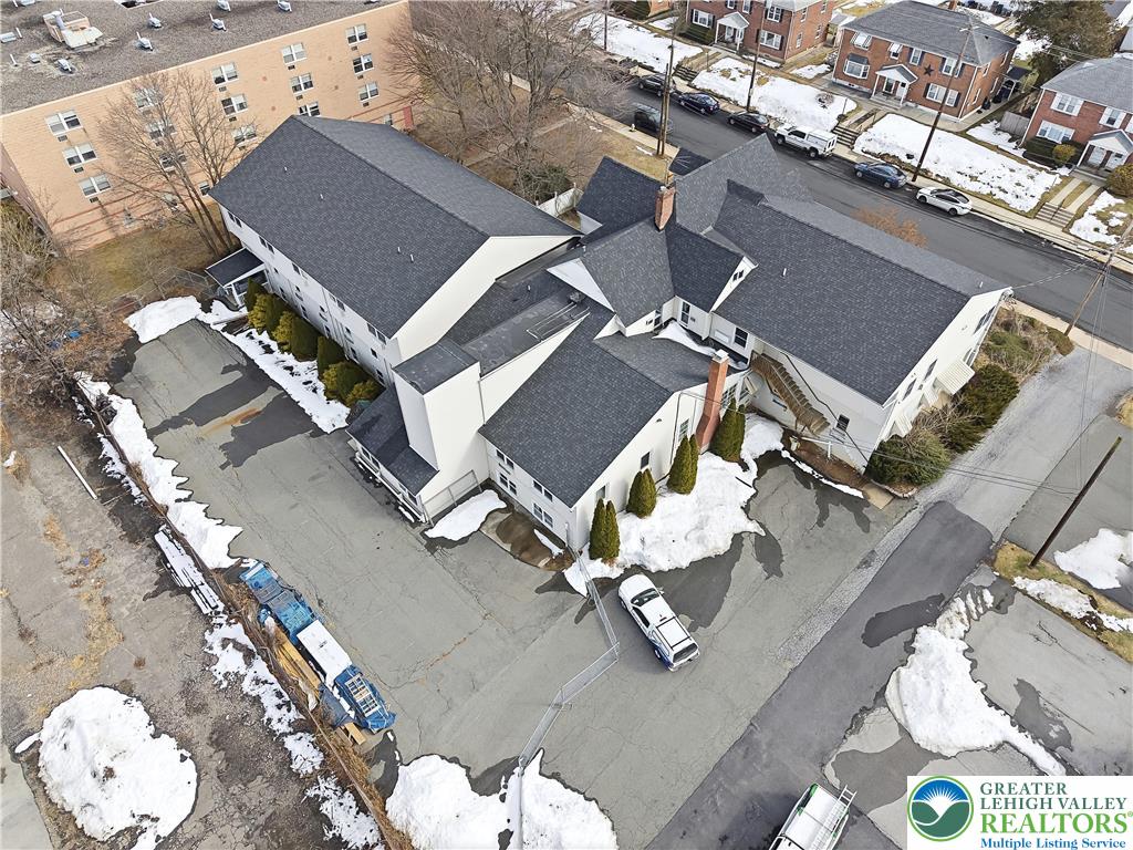 659 Broad Street Property Photo 5