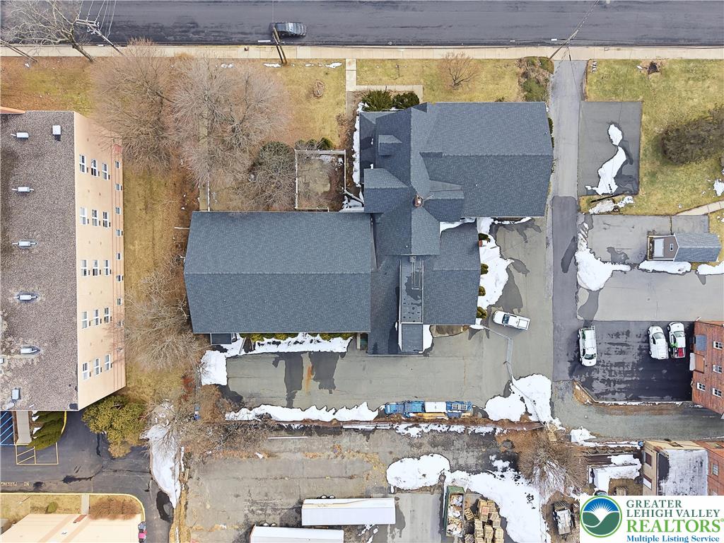 659 Broad Street Property Photo 6