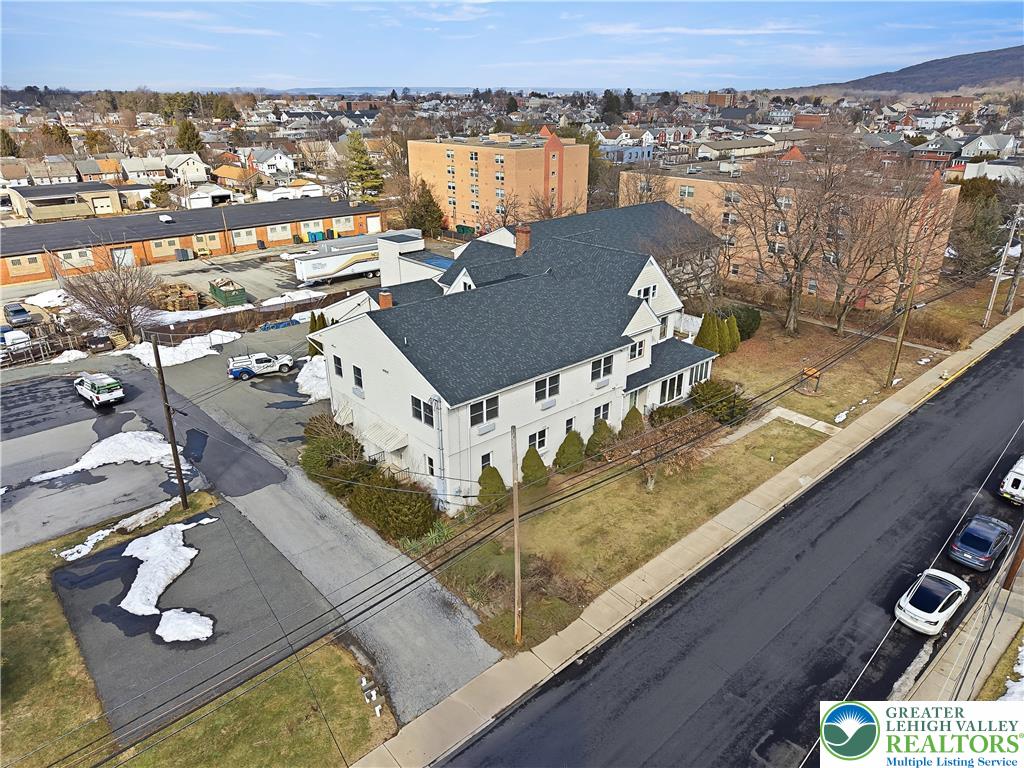 659 Broad Street Property Photo 8
