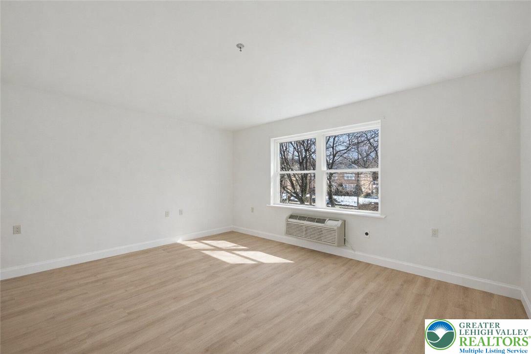 659 Broad Street Property Photo 19