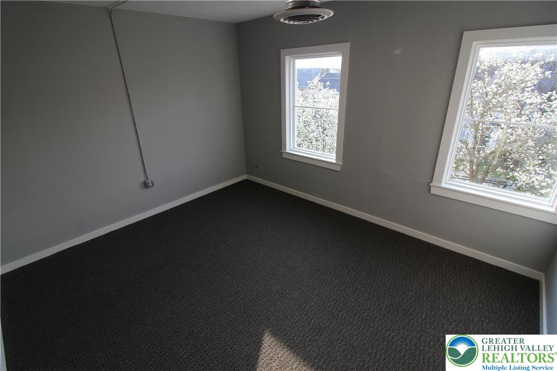 191 Main Street Property Photo 15
