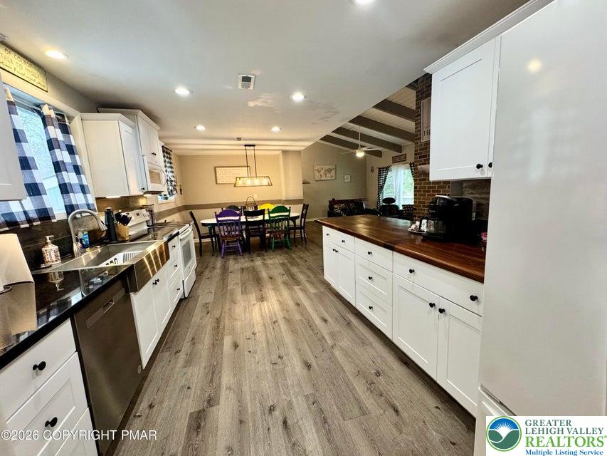 9 Sassafras Road Property Photo 10