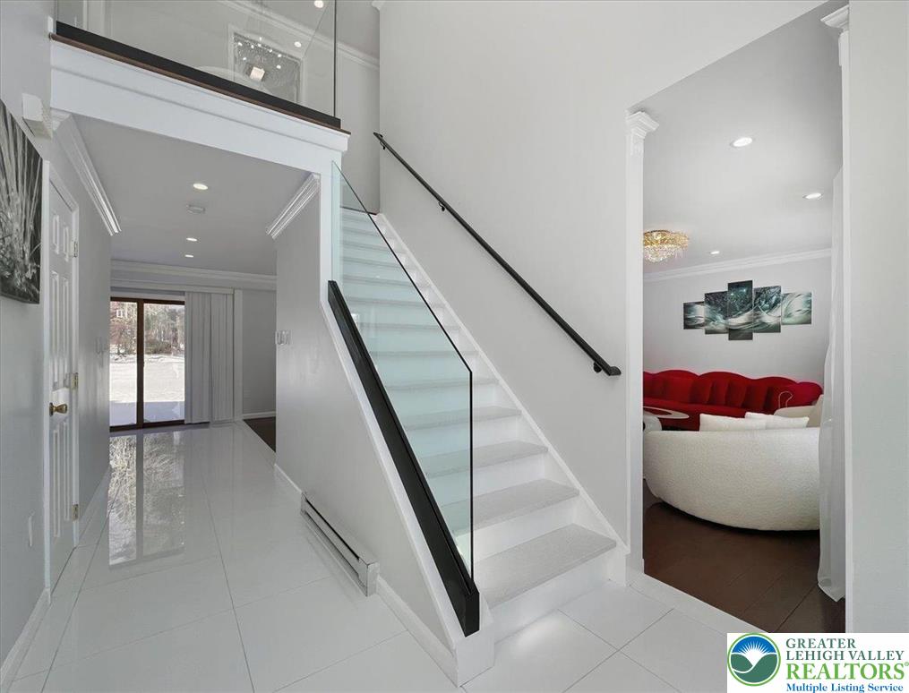 136 Kimberly Drive Property Photo 4