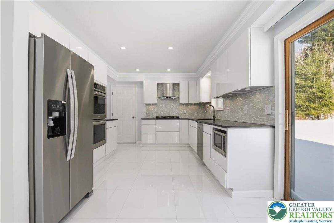 136 Kimberly Drive Property Photo 10