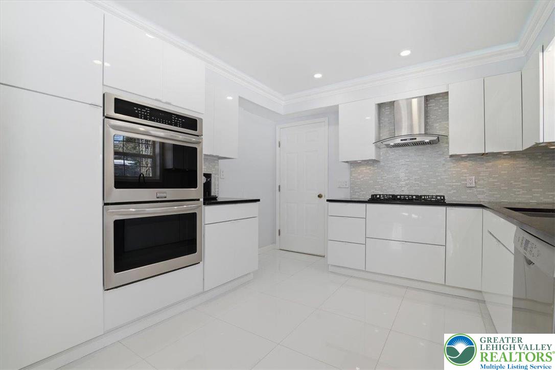 136 Kimberly Drive Property Photo 18