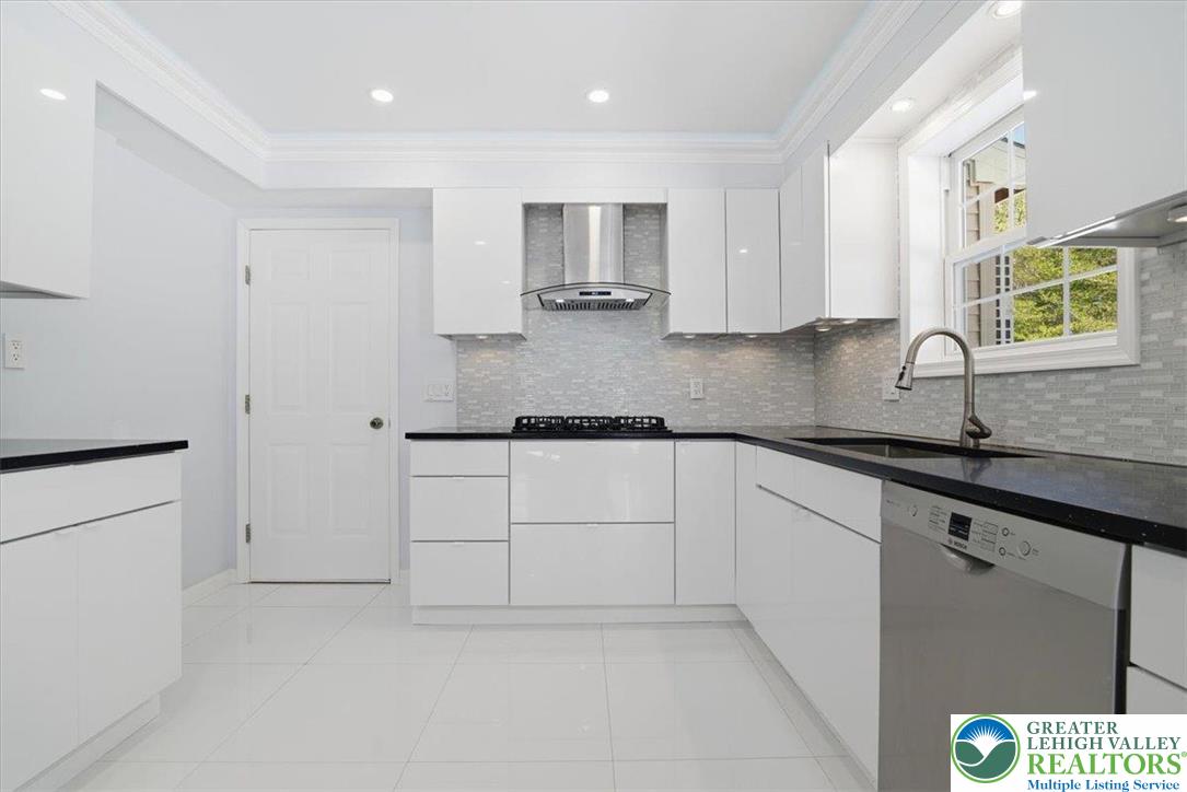136 Kimberly Drive Property Photo 21
