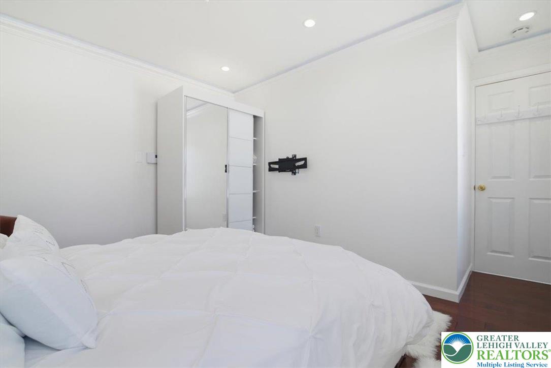 136 Kimberly Drive Property Photo 38