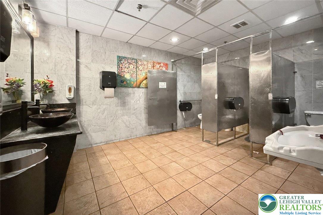 3300 Lehigh Street Property Photo 22