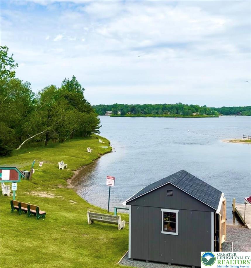 Lipo Way Property Photo 9