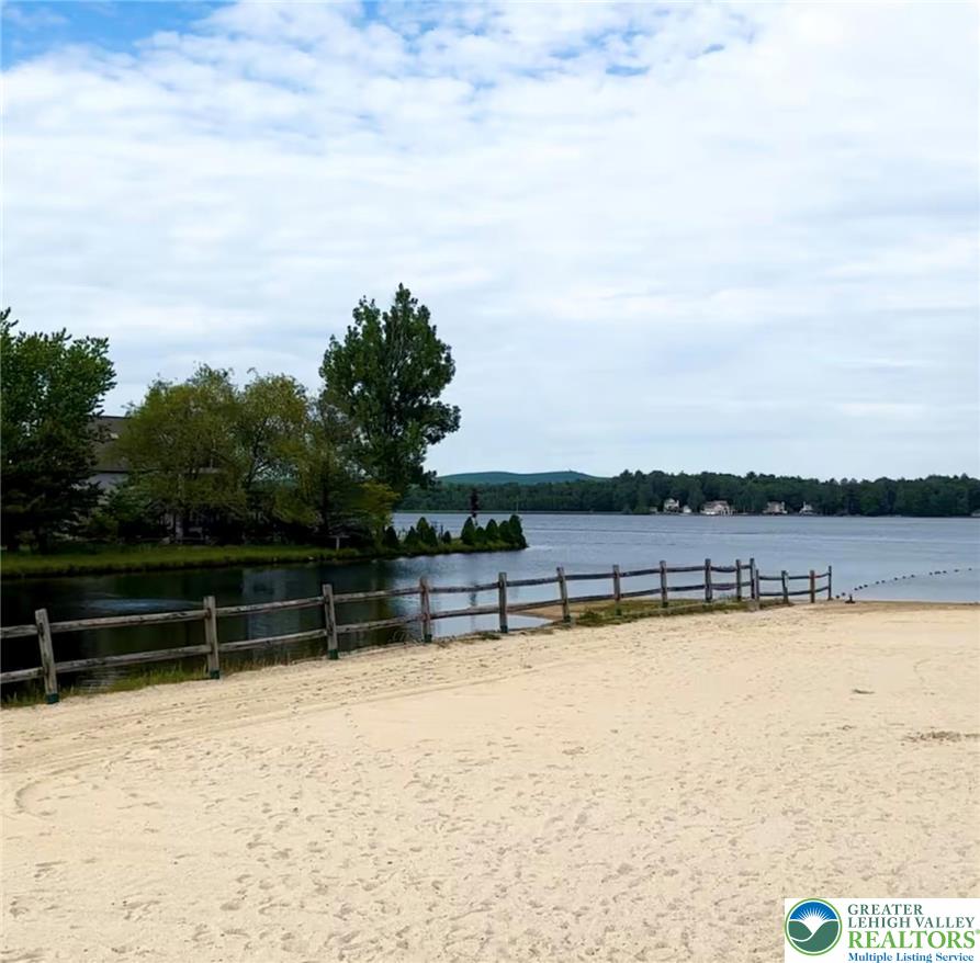 Lipo Way Property Photo 10