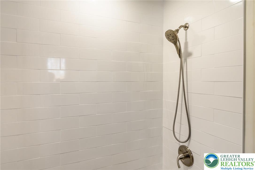2206 Chatham Court Property Photo 14