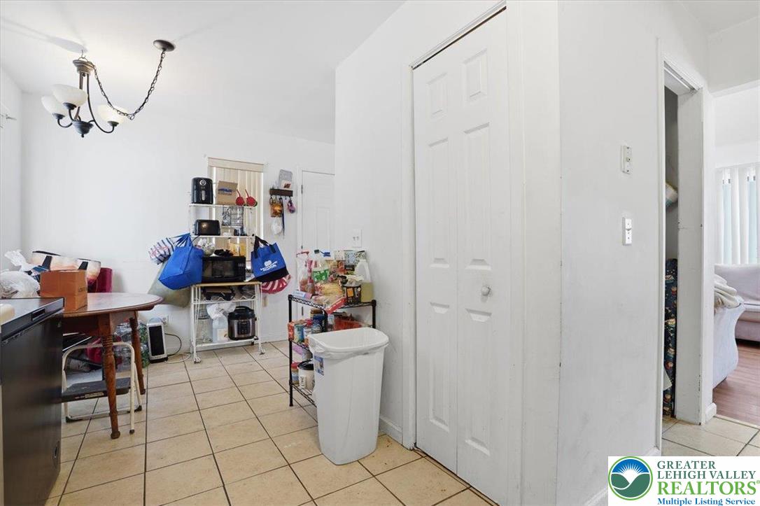 3322 Windermere Drive Property Photo 10
