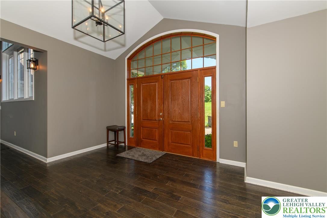 2100 Fox Hollow Lane Property Photo 7