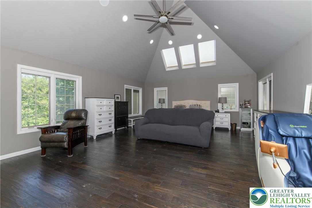 2100 Fox Hollow Lane Property Photo 34