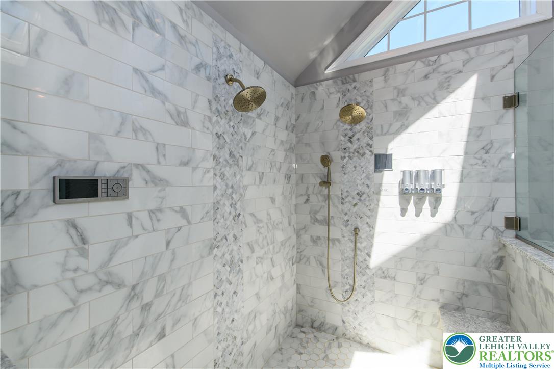 2100 Fox Hollow Lane Property Photo 40