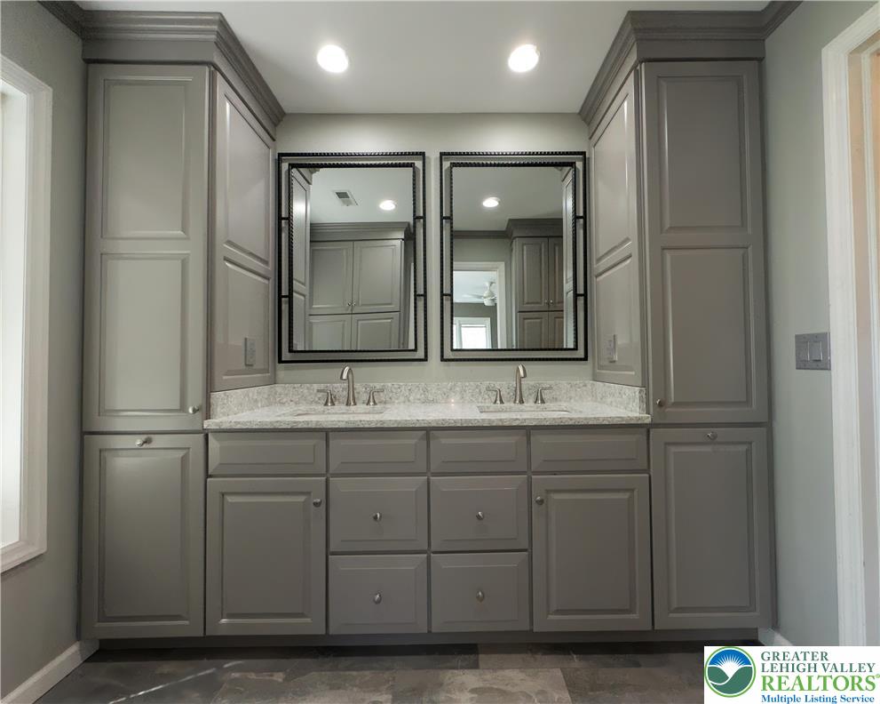 2100 Fox Hollow Lane Property Photo 44