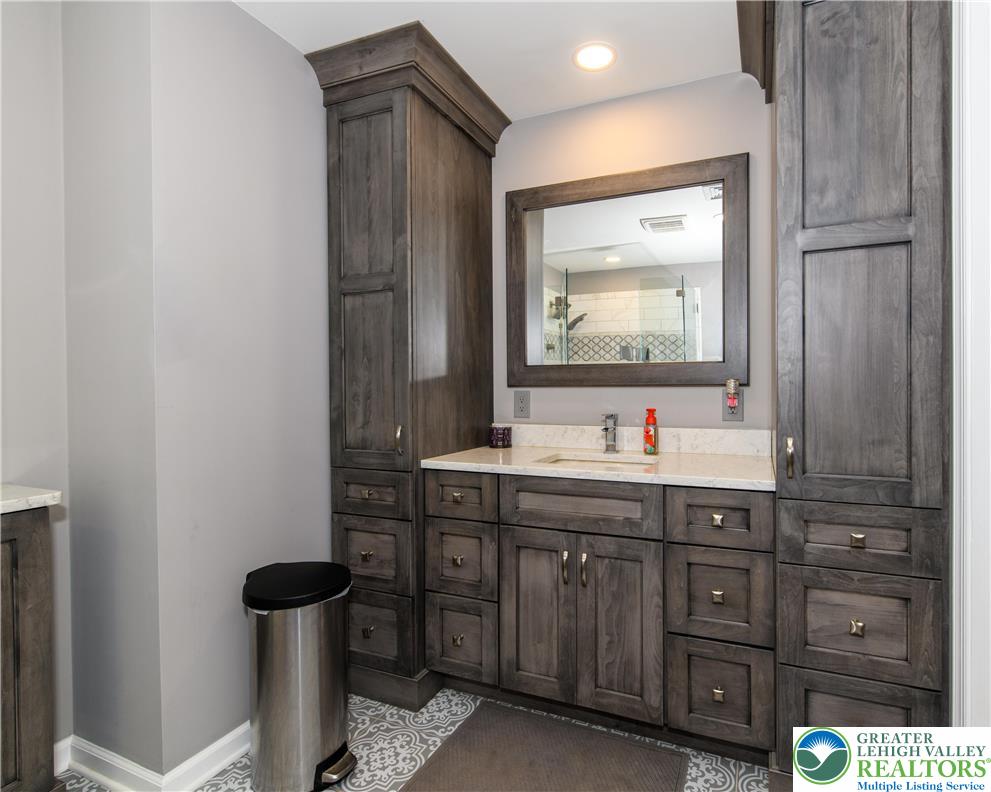 2100 Fox Hollow Lane Property Photo 48