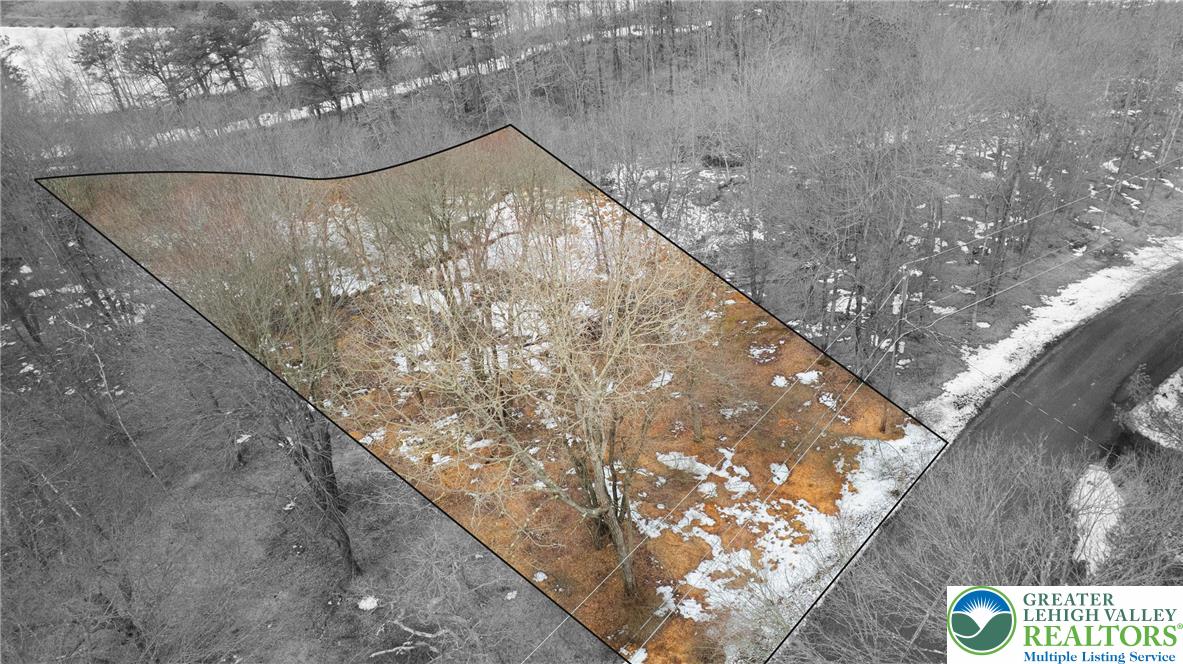 Brook Run Lane 124 Property Photo 2