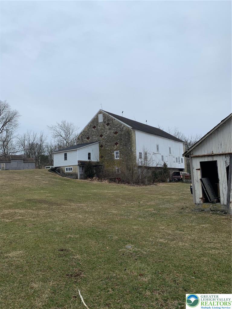 4830 Huckleberry Road Property Photo 3