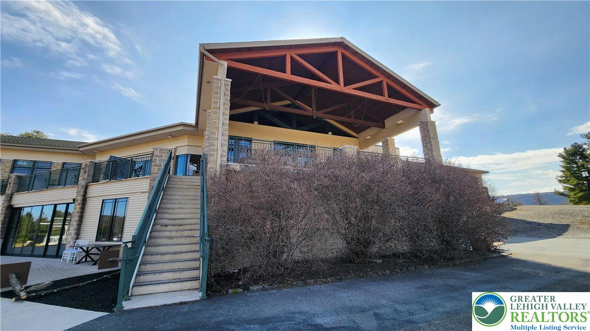 2230 Fireline Road Property Photo 12