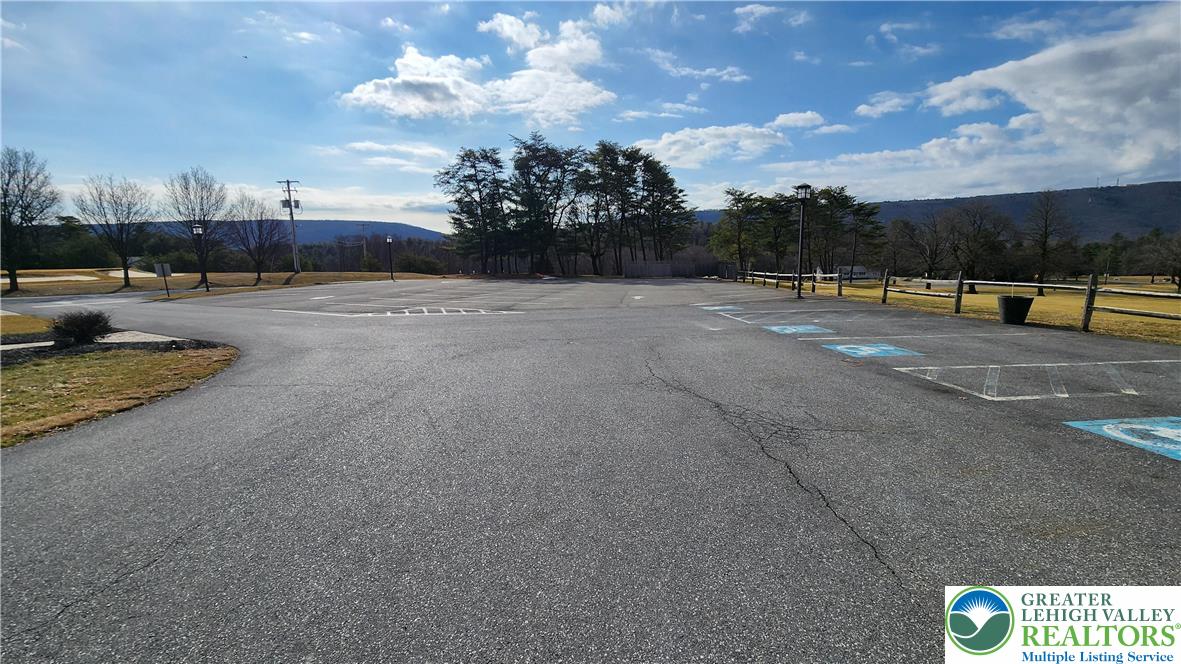 2230 Fireline Road Property Photo 17