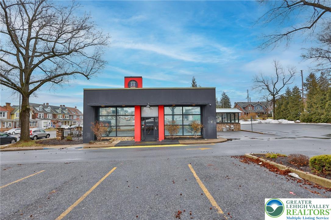 1223 Broad Street Property Photo 5