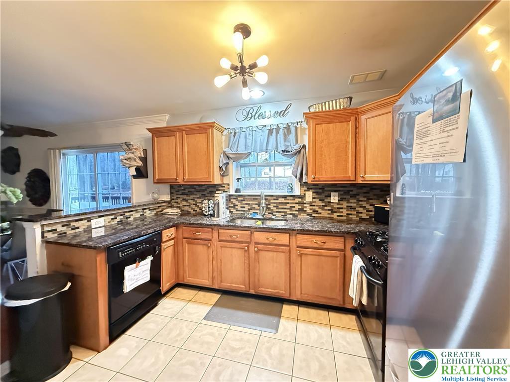 1152 Dorset Drive Property Photo 4