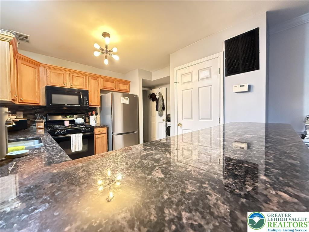 1152 Dorset Drive Property Photo 5