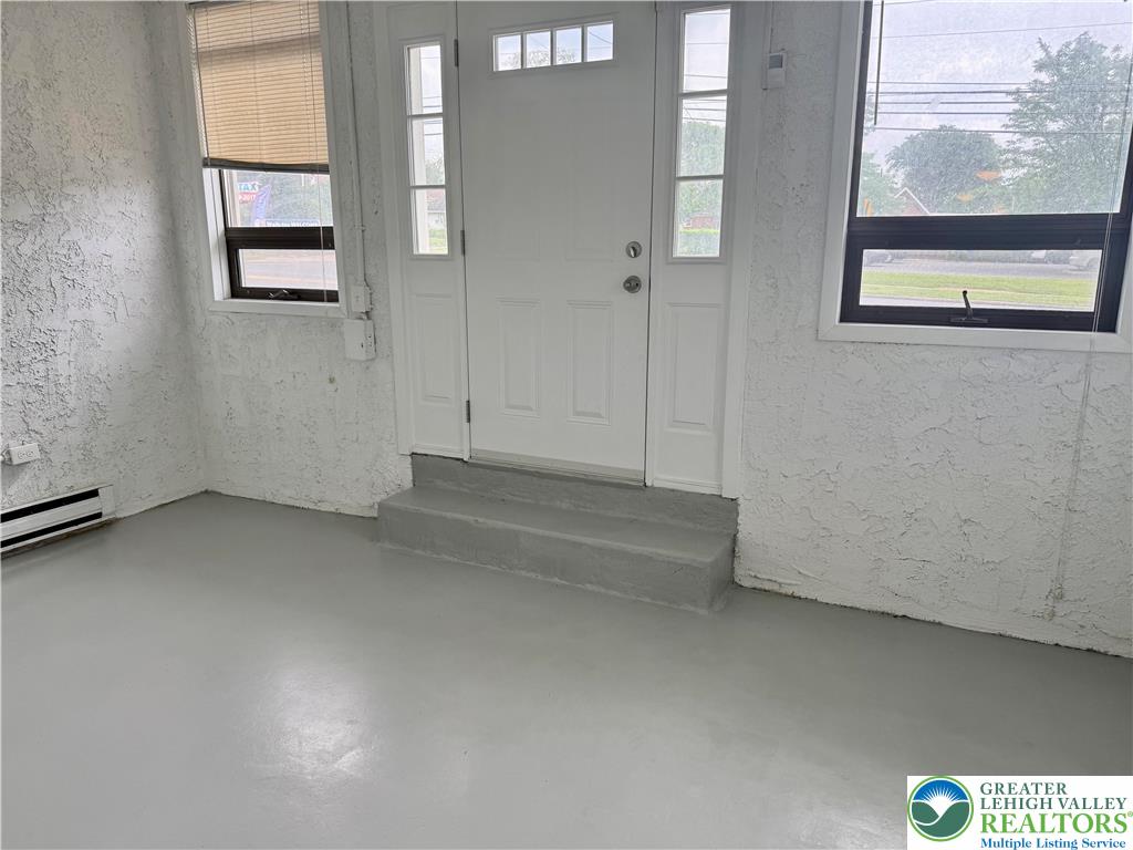 1521 Stefko Boulevard Unit 3 Property Photo 6