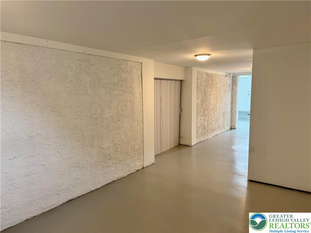 1521 Stefko Boulevard Unit 3 Property Photo 11