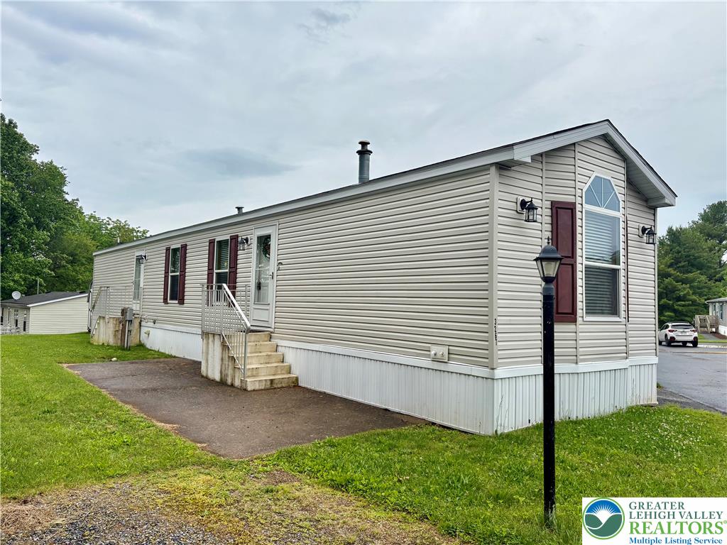 3267 2nd Avenue Property Photo 1