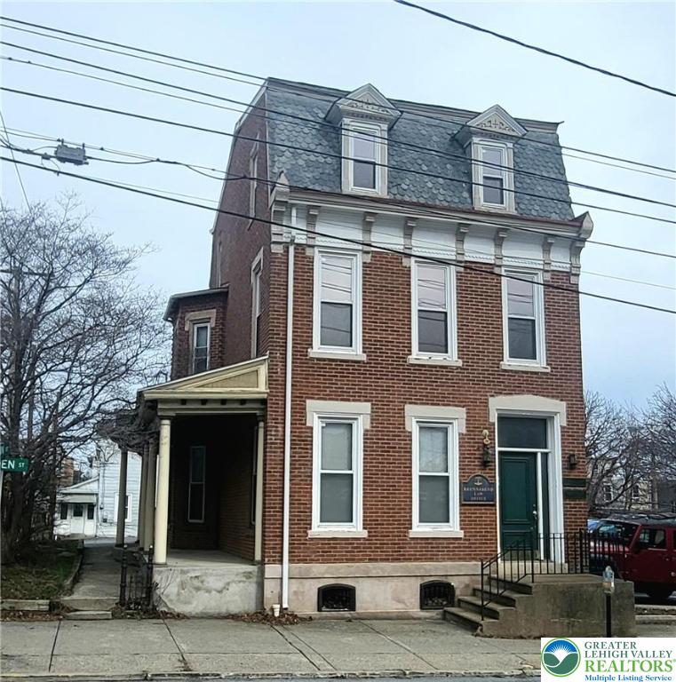 441 West Linden Street Property Photo 2