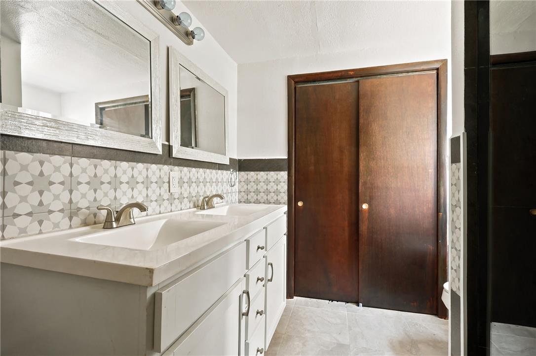3276 Easton Avenue Property Photo 32