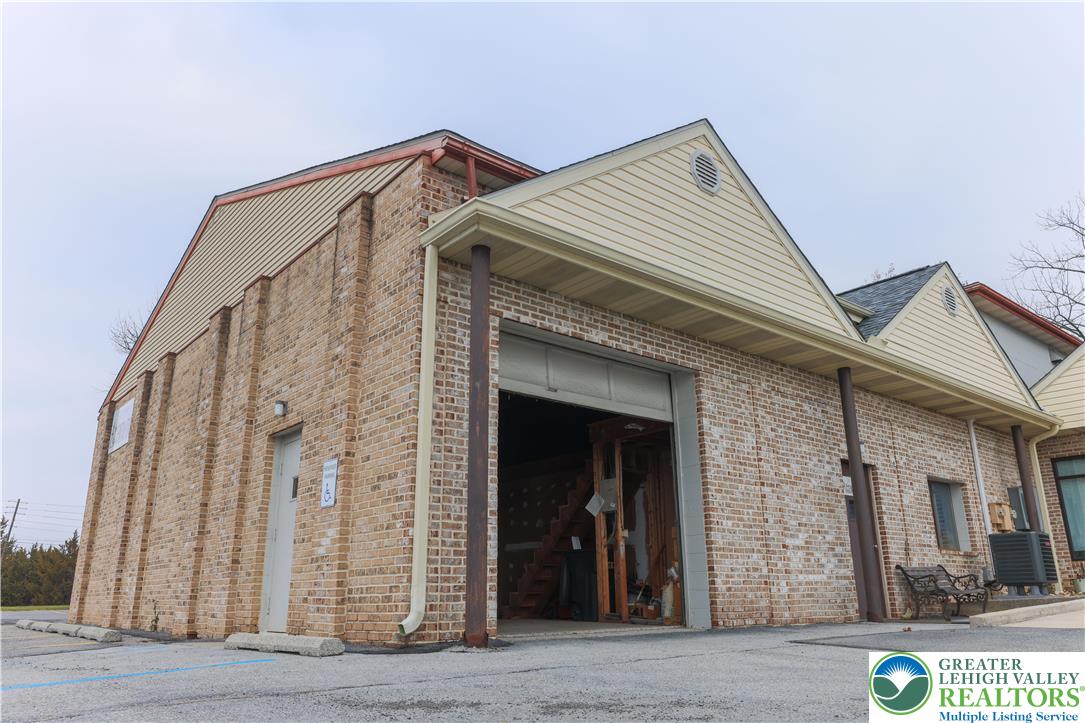 1653 Hausman Road Property Photo 2