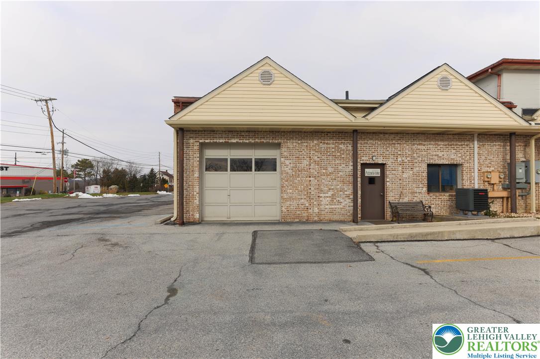 1653 Hausman Road Property Photo 3