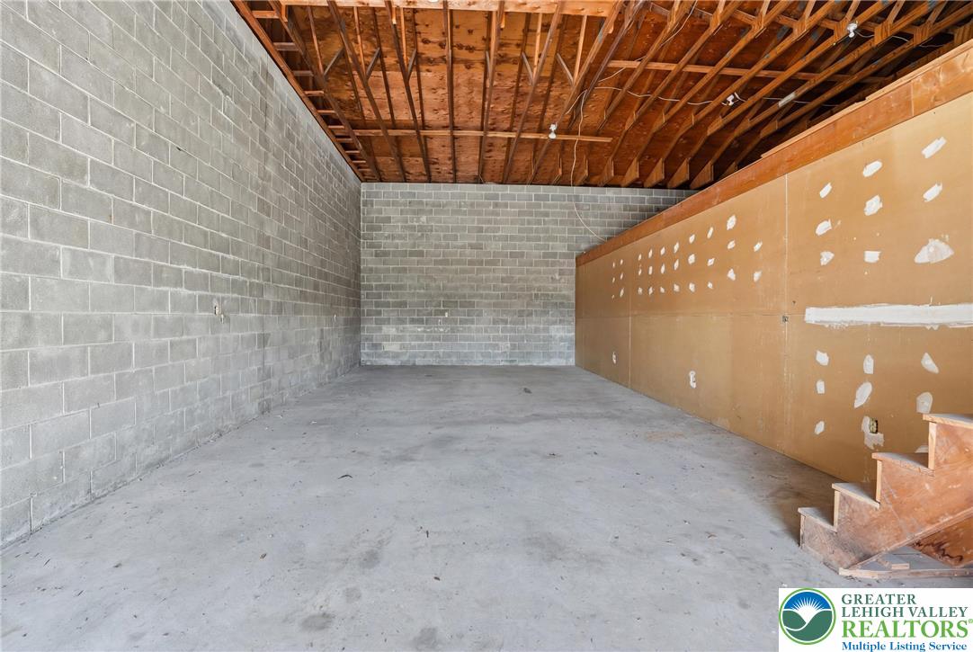 1653 Hausman Road Property Photo 4