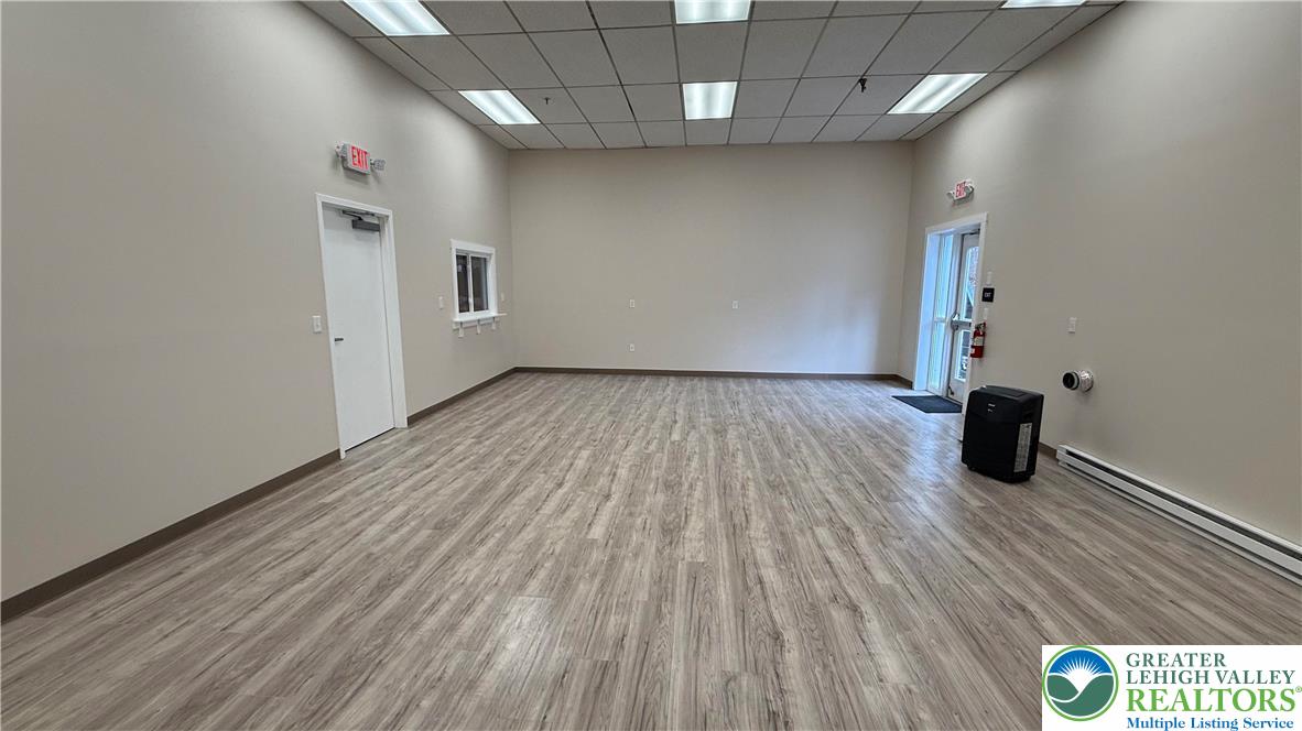 2300 Wood Avenue Property Photo 11